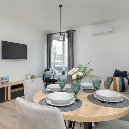 Modern Lux With Balcony By Renters Prestige * Wieliczka